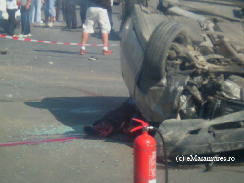 FOTO: Accident mortal Baia Mare, bdul Independentei, 15 septembrie 2009 (c) eMaramures.ro